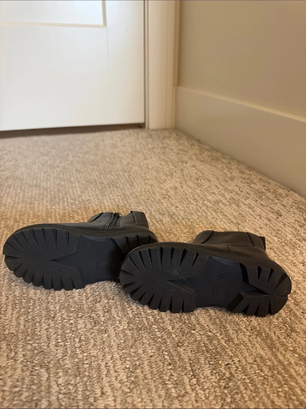 Zara Toddler Black Lug-Sole Chelsea Boots with Side Zip